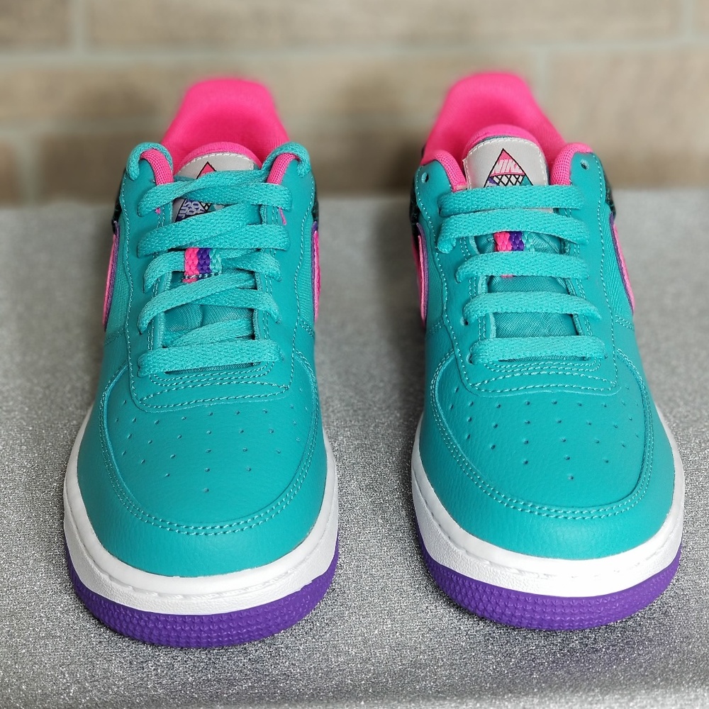 Nike Air Force 1 Low - Picture 2 of 5